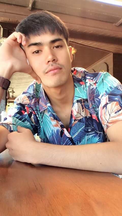 หนุ่มอีสานสุดหล่อ