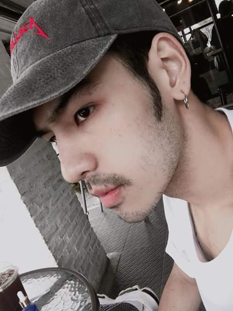 ชายแท้สุดหล่อหุ่นล่ำ