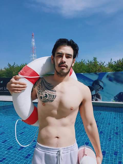 ชายแท้สุดหล่อหุ่นล่ำ