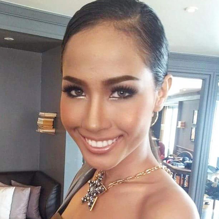 เมญ่า​  น​นท​วรรณ​