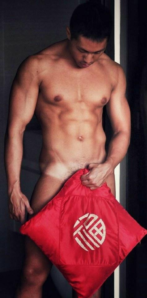 hot male 343 (18+)