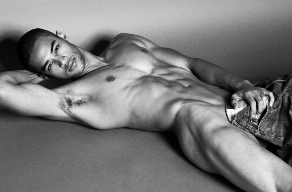 hot male 343 (18+)