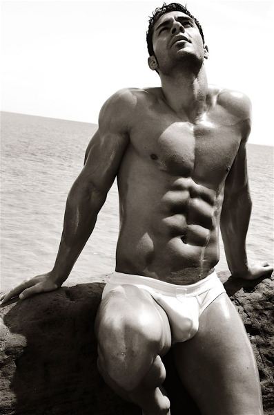 hot male 343 (18+)