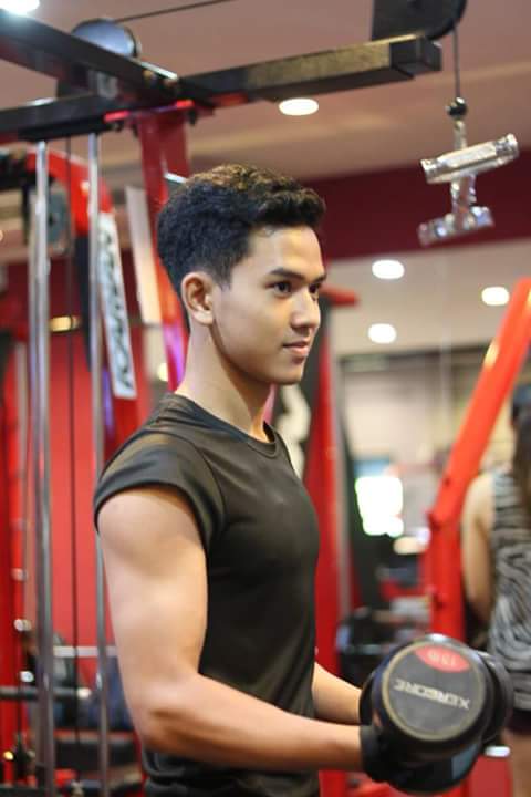 หล่อเข้มๆ