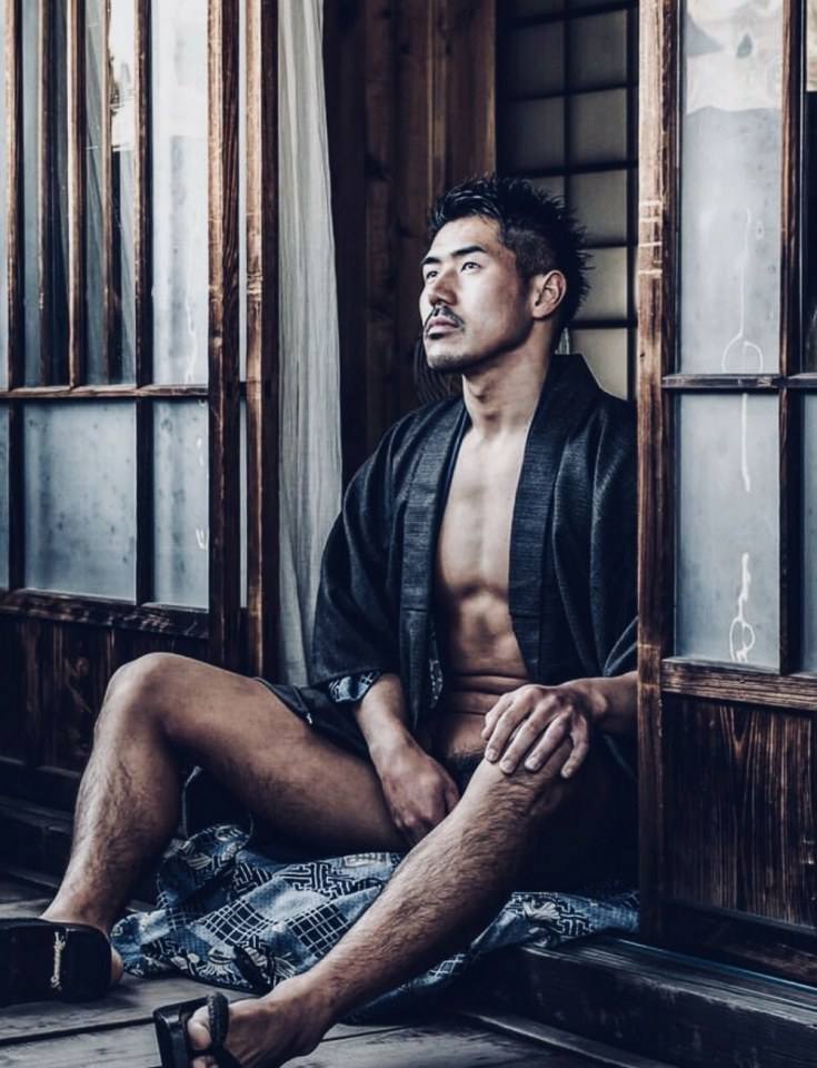 hot male 344 (18+)