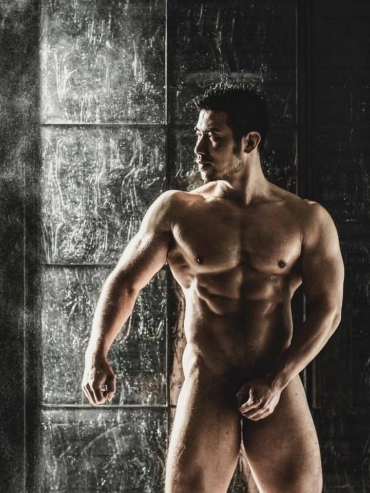 hot male 344 (18+)