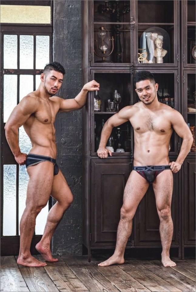 hot male 344 (18+)