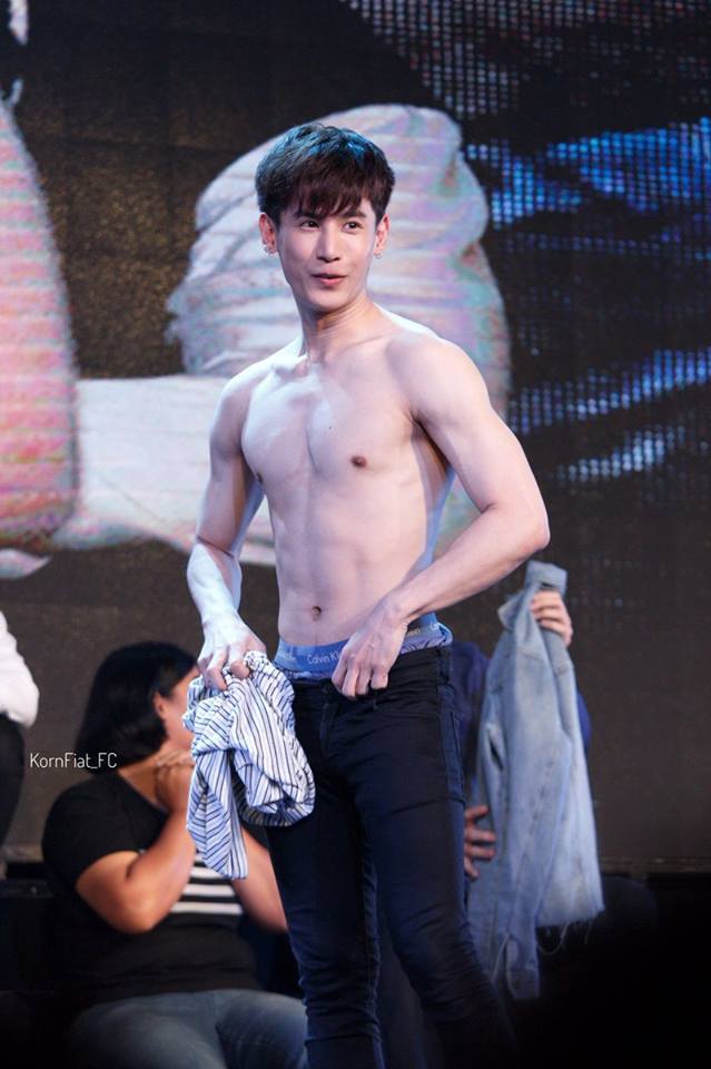 ผู้บ่าวหล่อหุ่นดีมีเสน่ห์ ขอๆเลียแน่...1