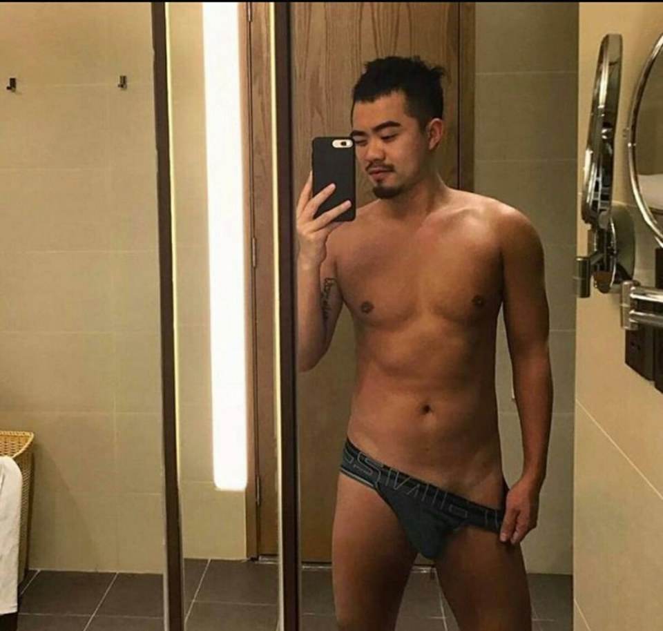 hot male 345 (18+)