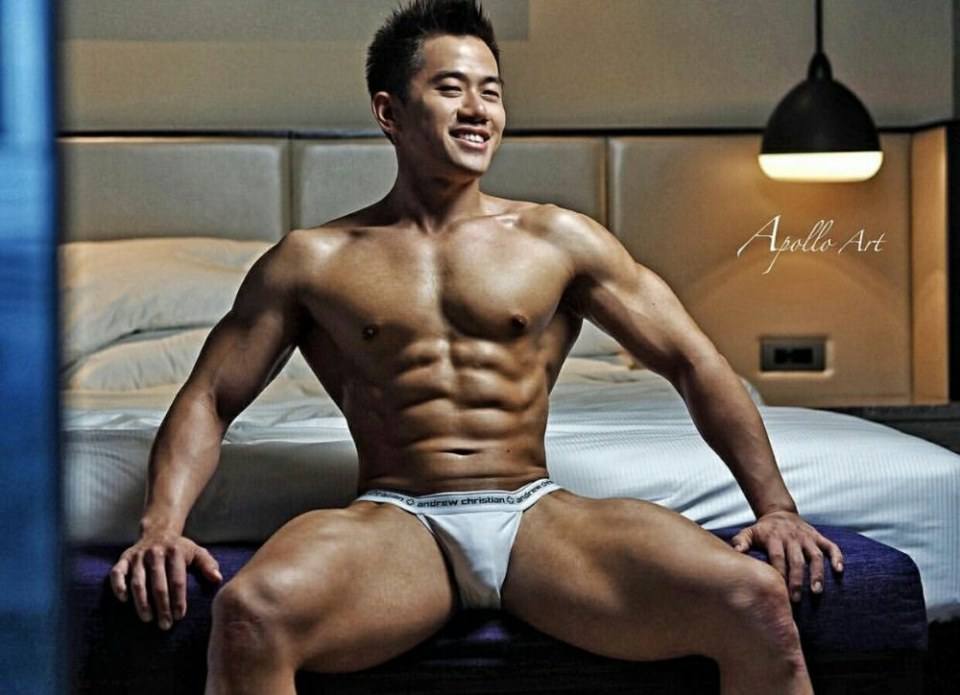 hot male 345 (18+)