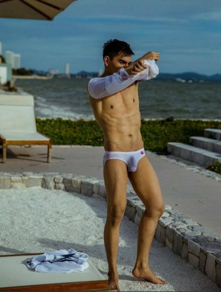 hot male 346 (18+)