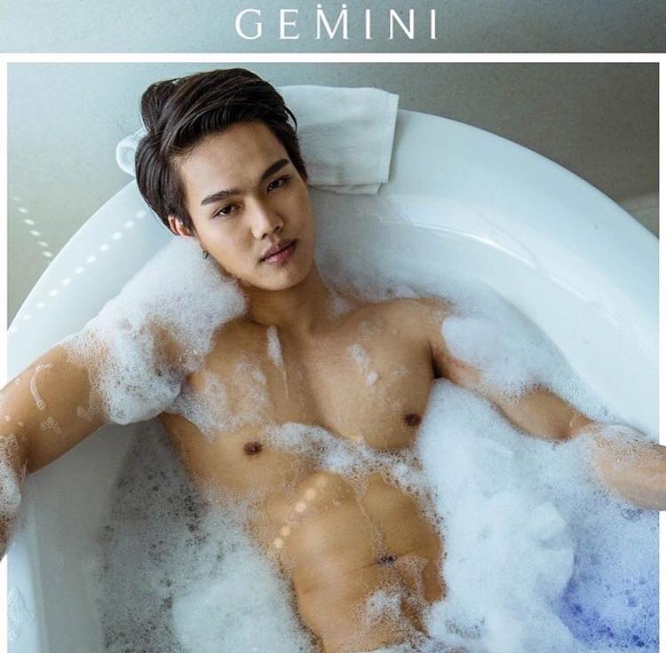 หนุ่มหล่อขึ้นปก 16