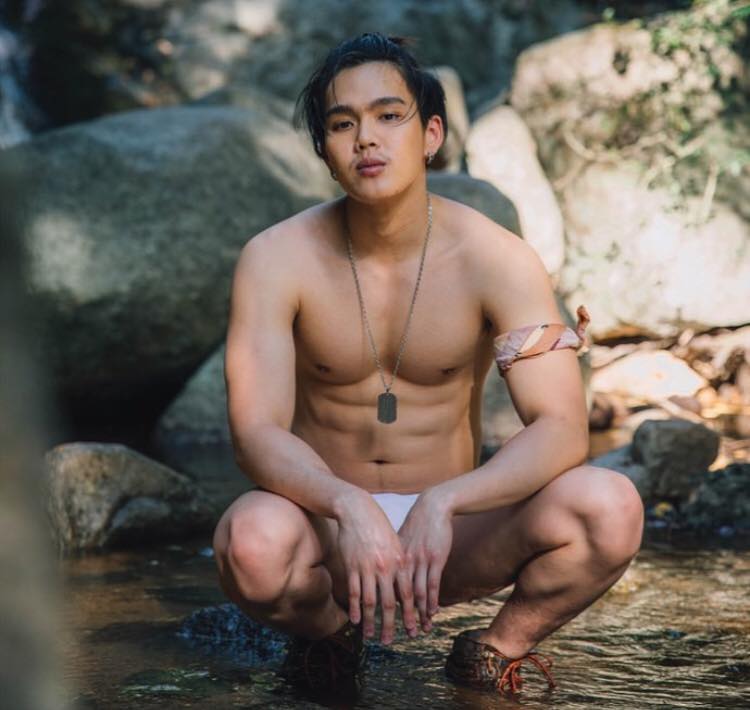หนุ่มหล่อขึ้นปก 16
