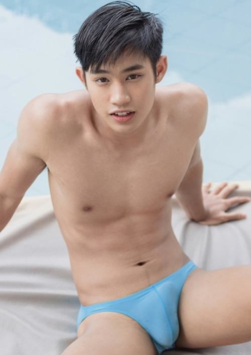หนุ่มหล่อขึ้นปก 18