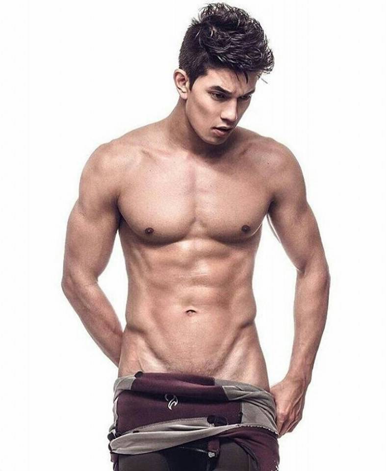 hot male 350 (18+)