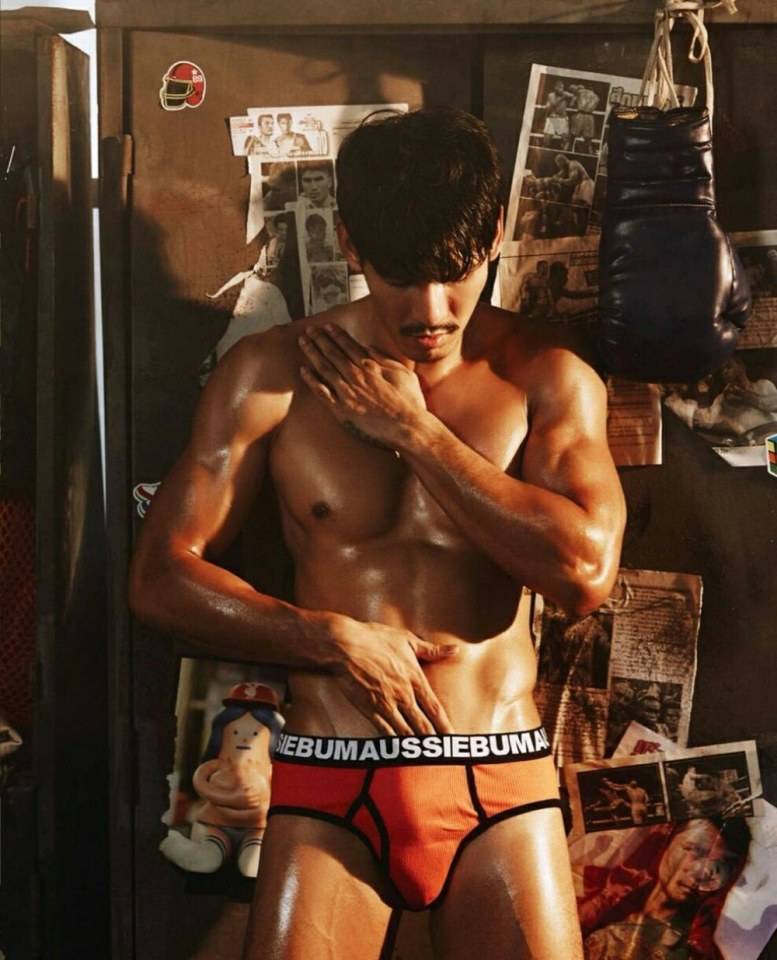 hot male 350 (18+)
