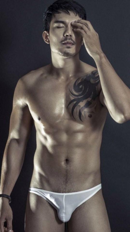 hot male 350 (18+)