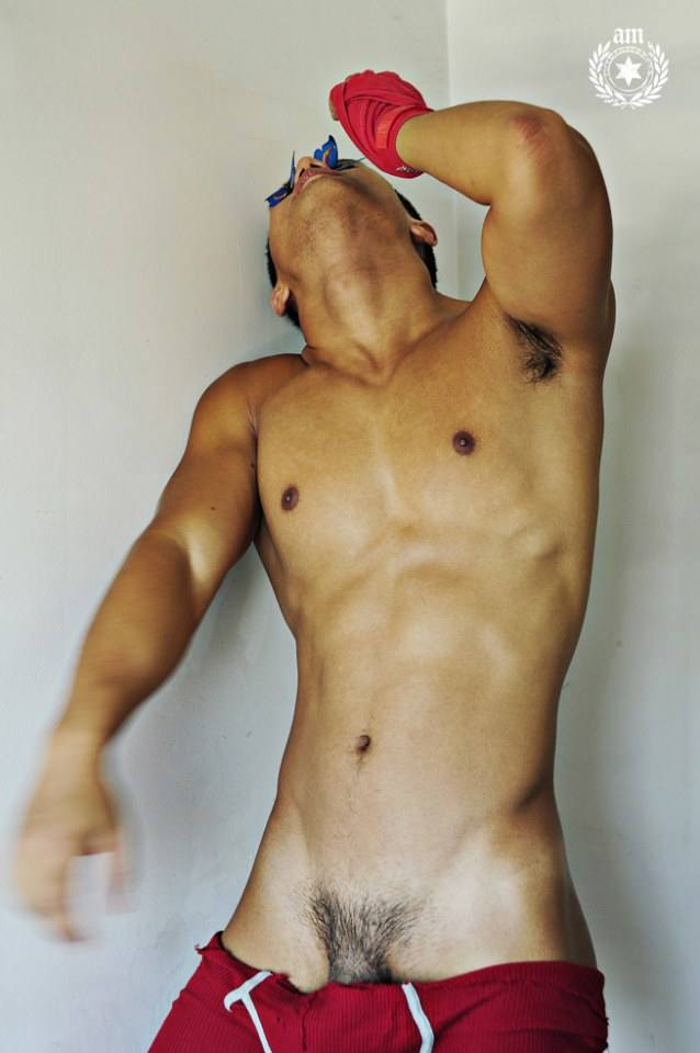 hot male 353 (18+)