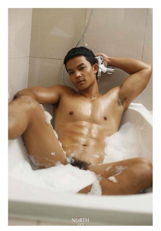 หนุ่มหล่อขึ้นปก 19 - North
