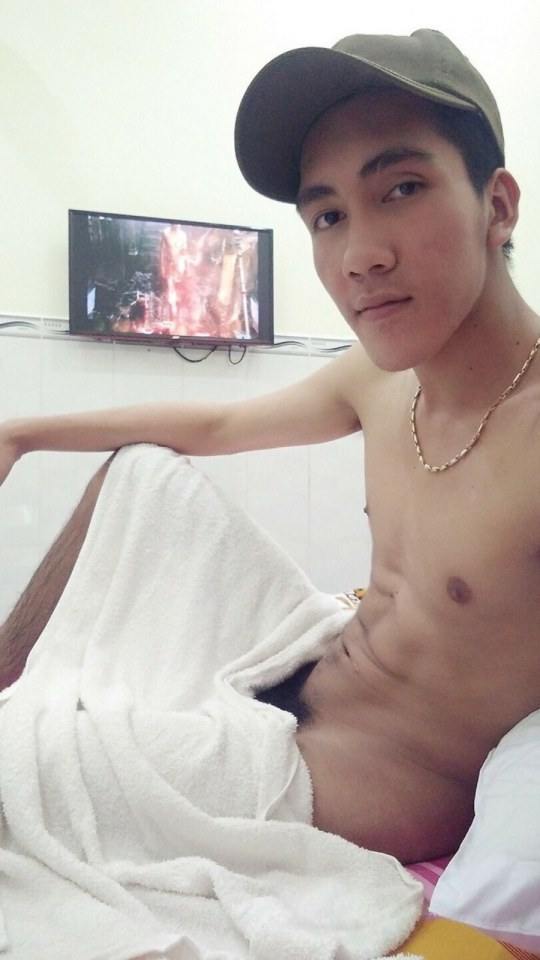 hot male 355 (18+)