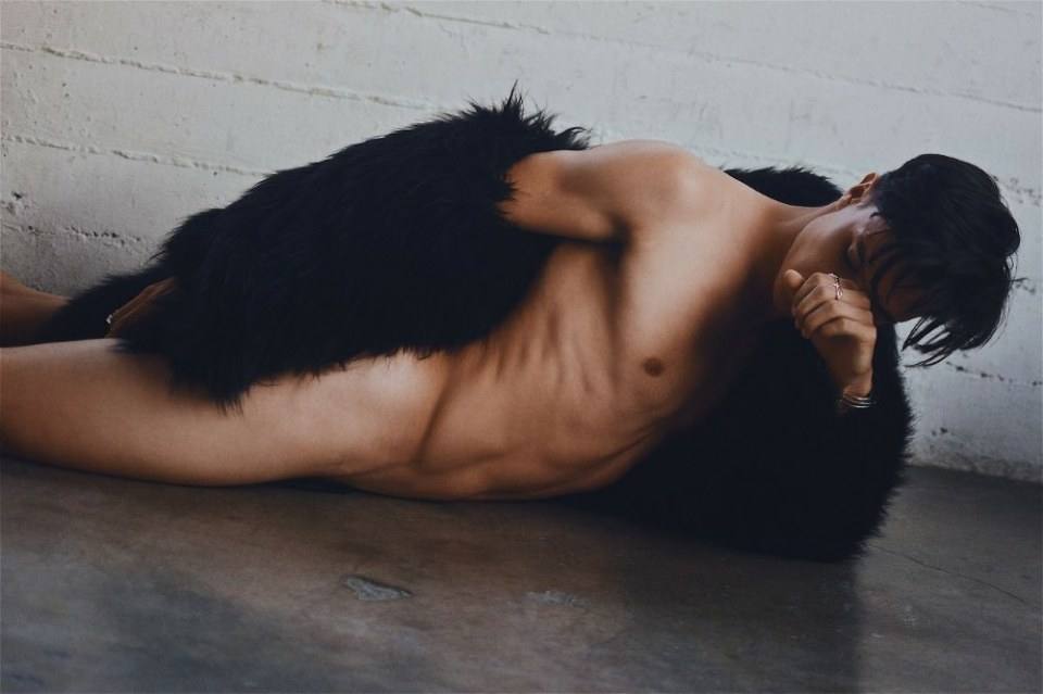 hot male 359 (18+)