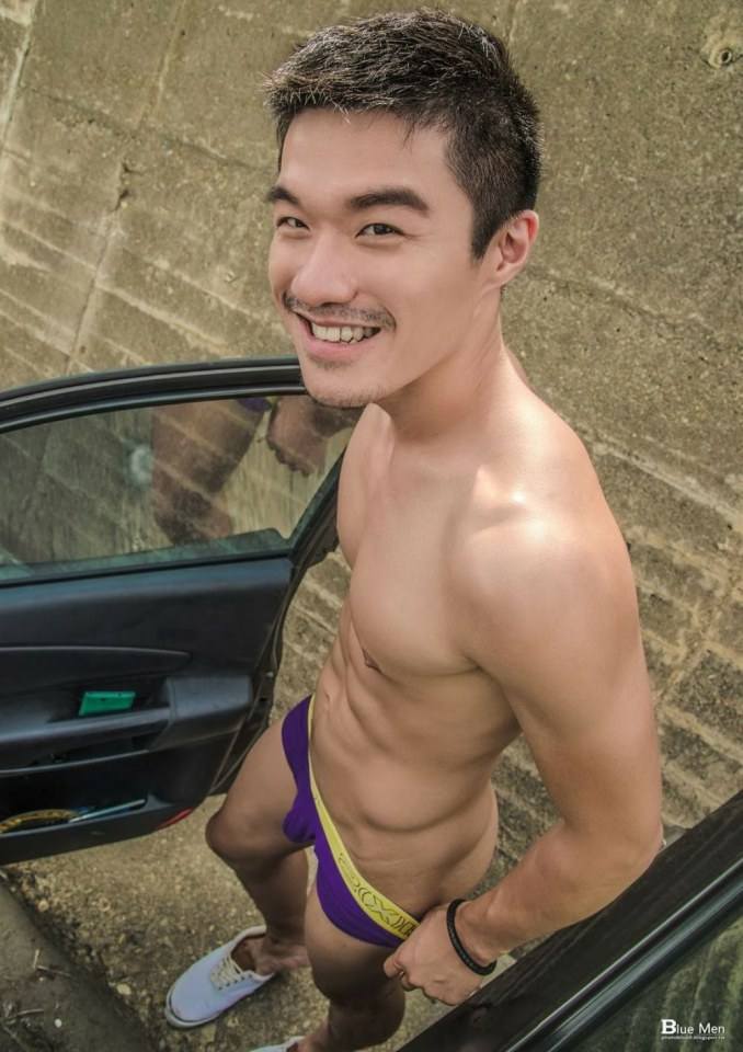 hot male 359 (18+)