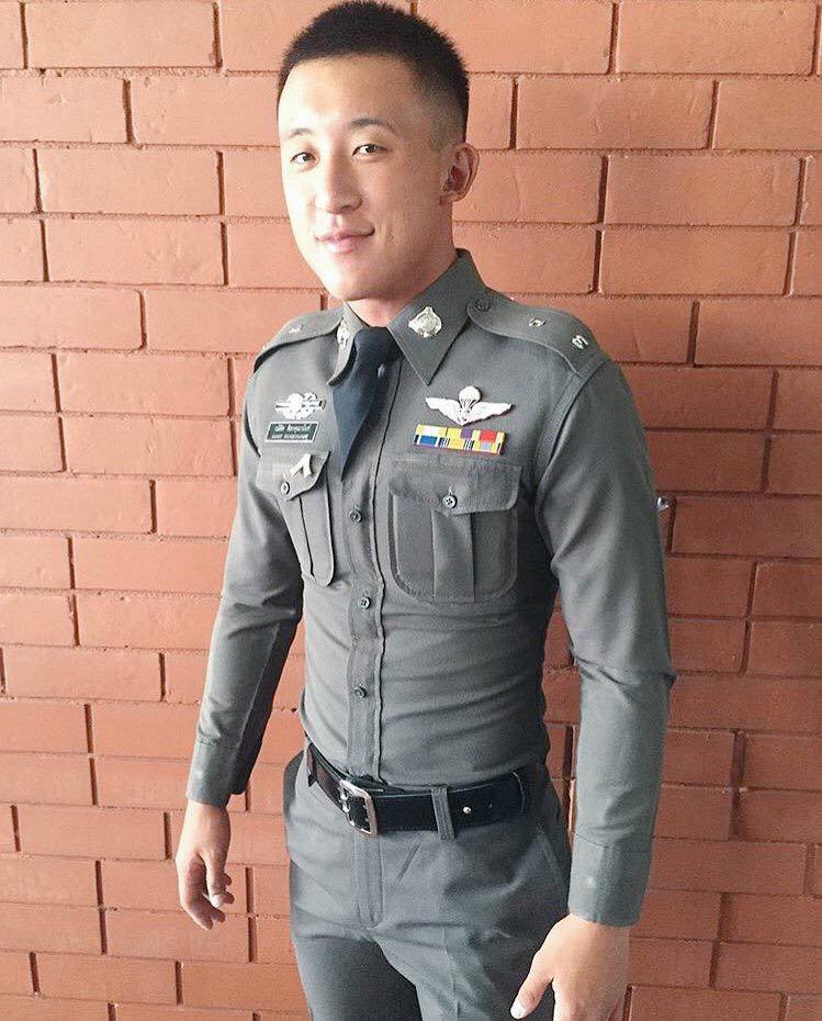ทหาร-ตำรวจทรมานประชาชน ๑