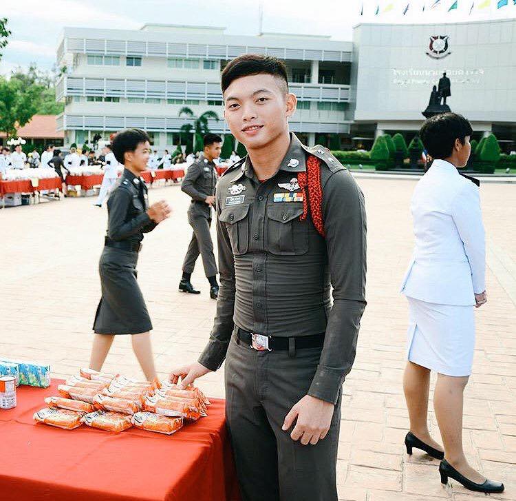ทหาร-ตำรวจทรมานประชาชน ๓