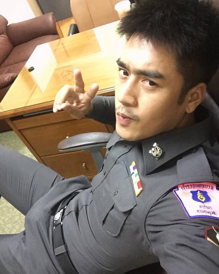ทหาร-ตำรวจทรมานประชาชน ๓