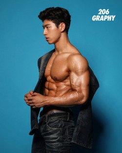 ถอดโชว์เรือนร่าง 2044