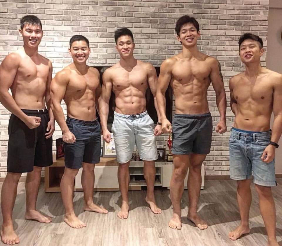 ถอดโชว์เรือนร่าง 2045