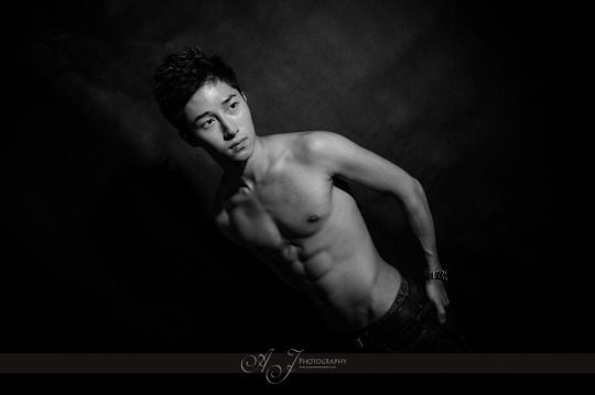 ถอดโชว์เรือนร่าง 2061
