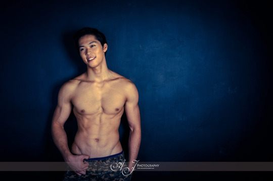 ถอดโชว์เรือนร่าง 2061