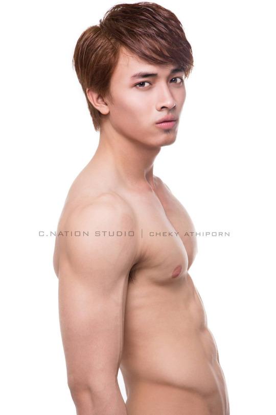 ถอดโชว์เรือนร่าง 2061
