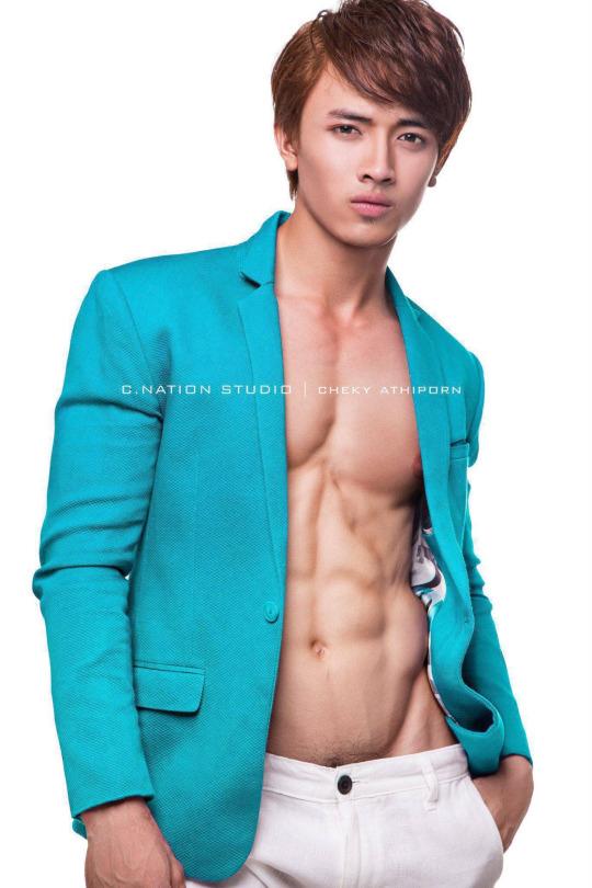 ถอดโชว์เรือนร่าง 2061