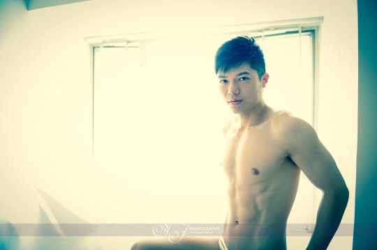 ถอดโชว์เรือนร่าง 2061
