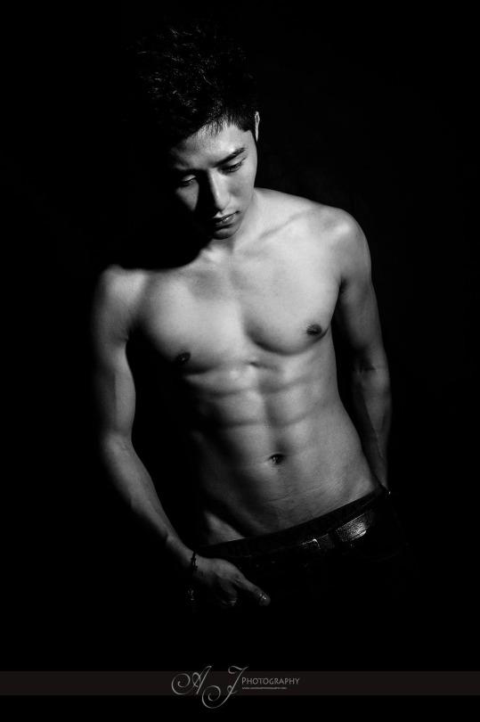 ถอดโชว์เรือนร่าง 2061