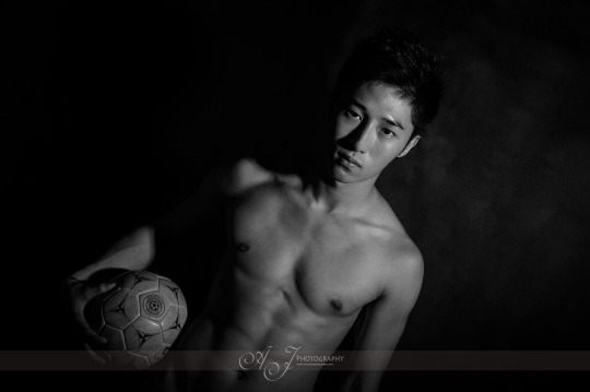 ถอดโชว์เรือนร่าง 2061