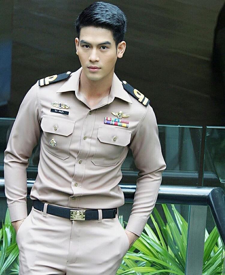 รักพี่เสียดายน้อง