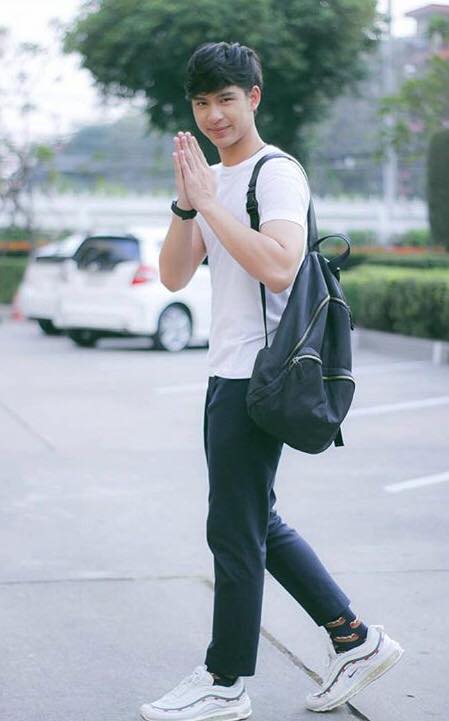 รักพี่เสียดายน้อง