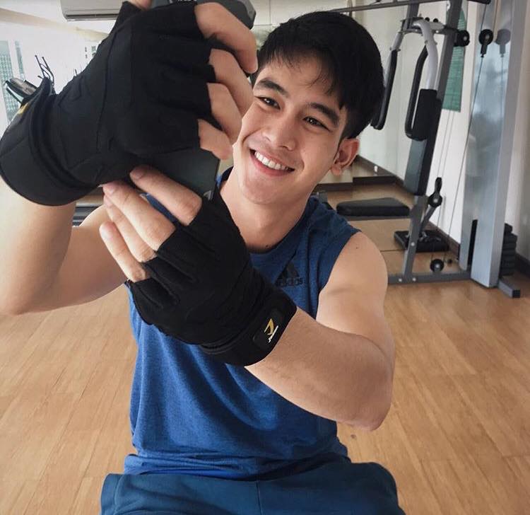 รักพี่เสียดายน้อง