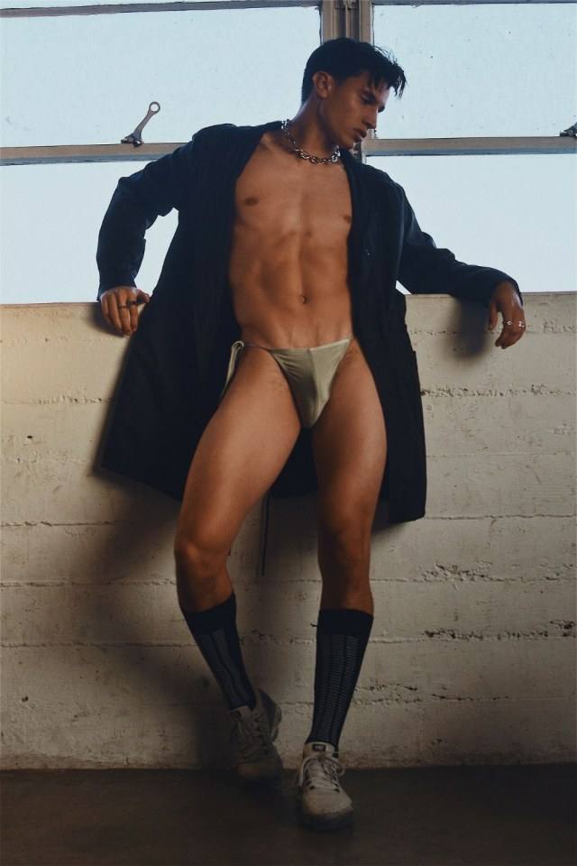 hot male 360 (18+)
