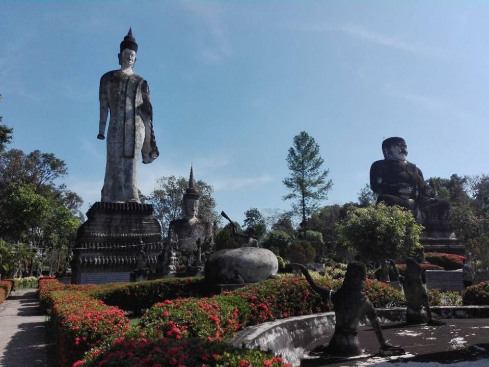 ศาลาแก้วกู่ เมืองหนองคาย