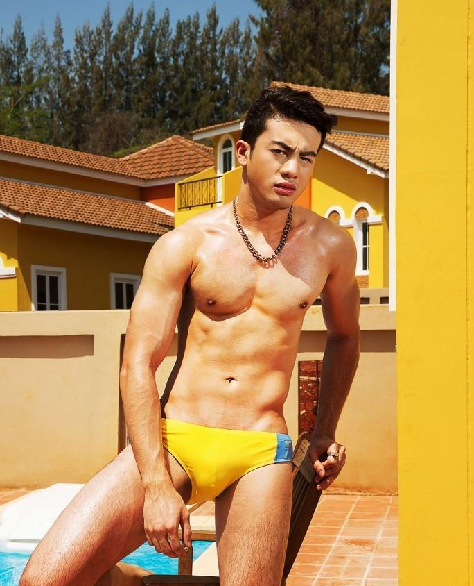 hot male 362 (18+)