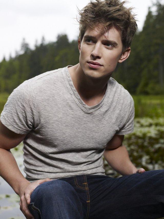 Man Crush of the Day: Actor Drew Van Acker June 22, 2013 380 0