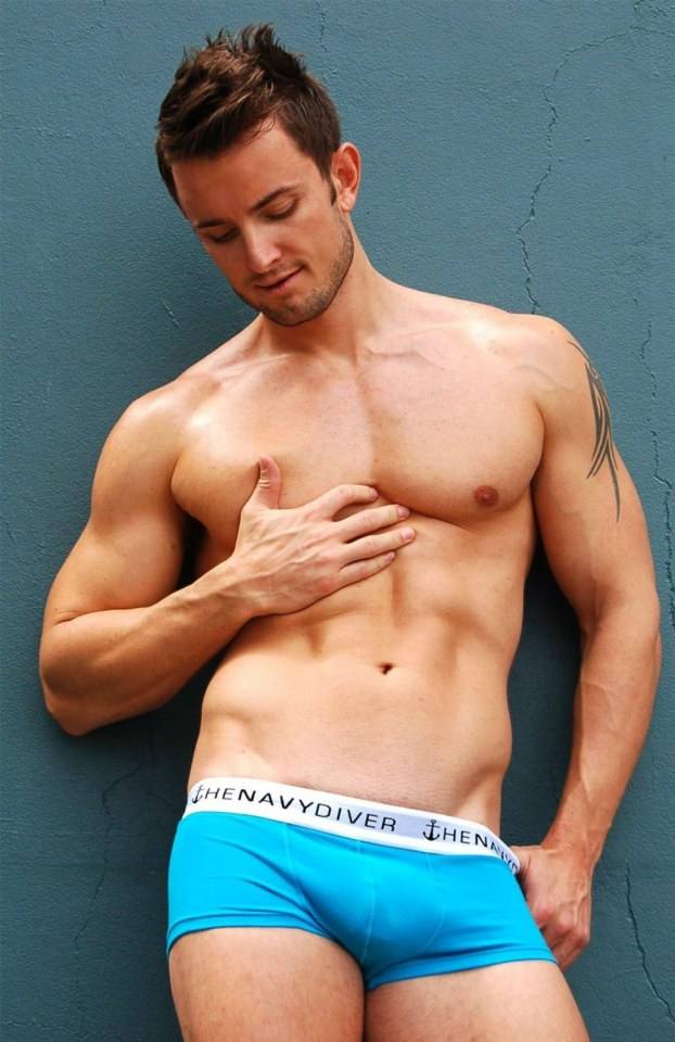 Brief Encounters: Kirill Dowidoff&rsquo;s &ldquo;Gourmet&rdquo; Shoot for ES Collection