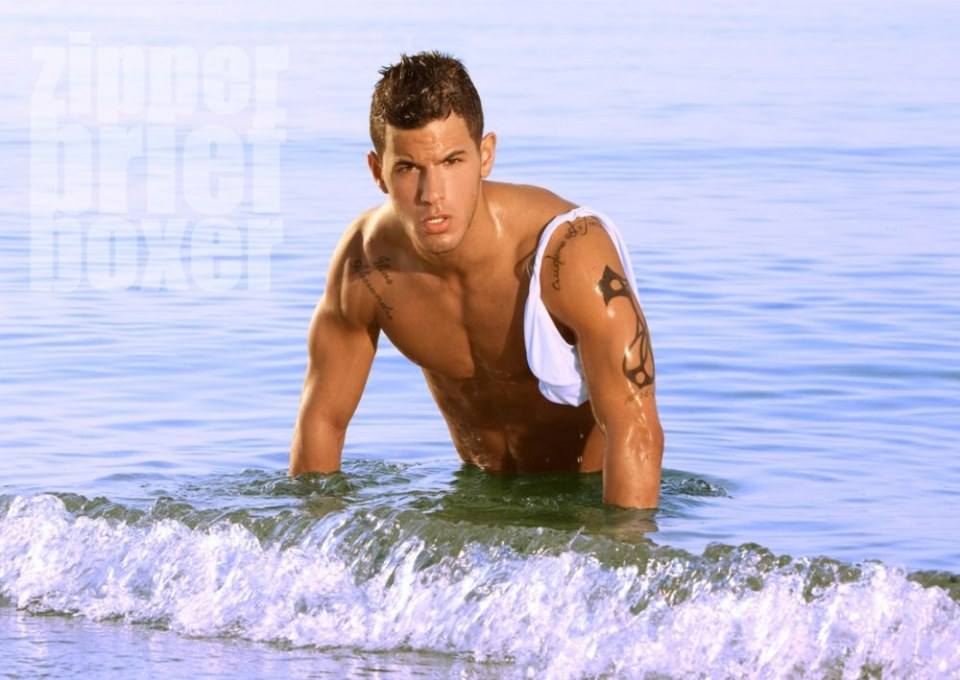 Eye Candy: Roman Dowidoff for ES Collection Russia