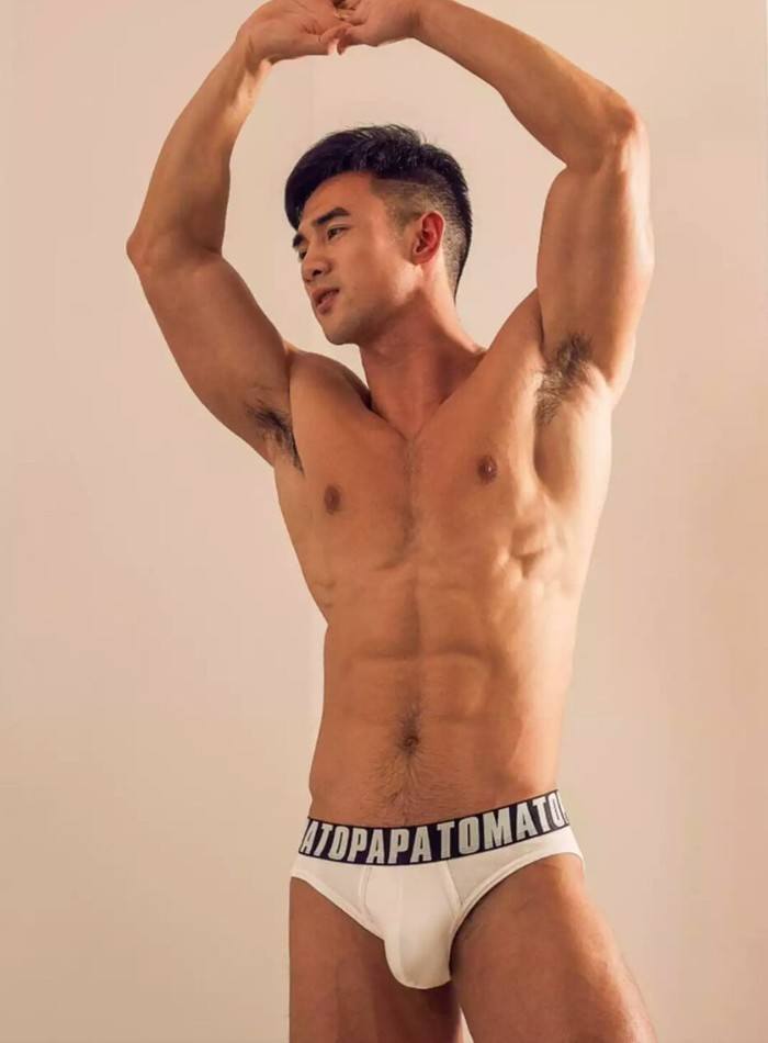 hot male 365 (18+)