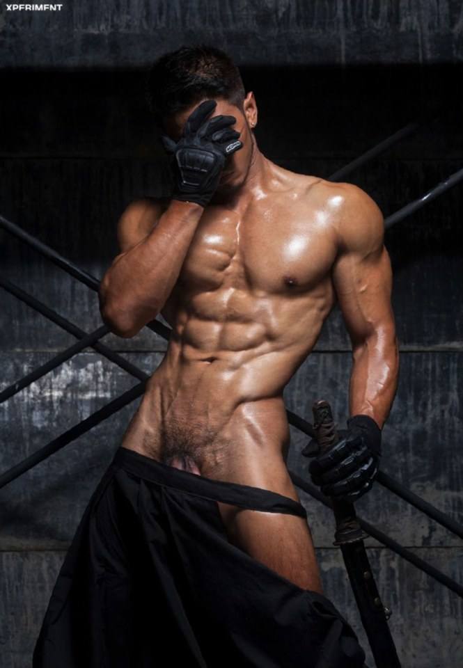 hot male 366 (18+)