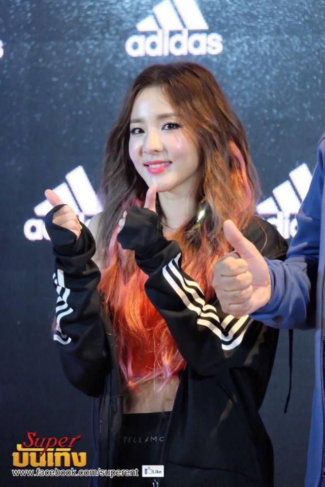 รวมรูป Sandara งาน adidas Brand Center